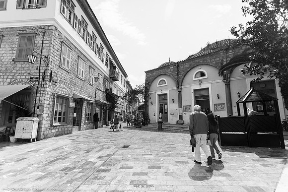 Τα τακούνια της γοργόνας